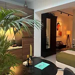 Urban Oasis With Free Parking 4*
