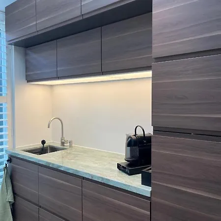 Urban Oasis With Free Parking 4*