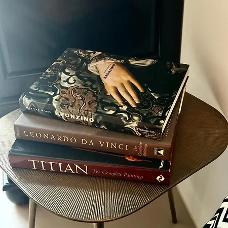 Urban Oasis With Free Parking Bed and breakfast 4*