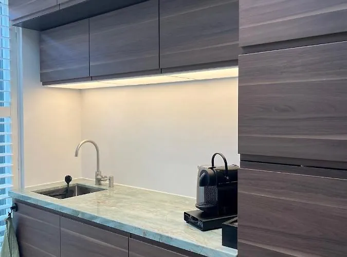 Urban Oasis With Free Parking 4*