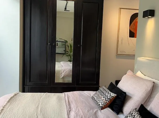 Urban Oasis With Free Parking 阿姆斯特丹