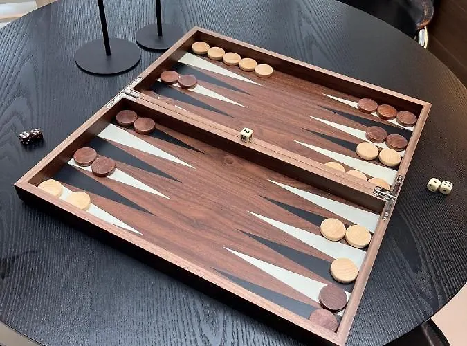 Urban Oasis With Free Parking