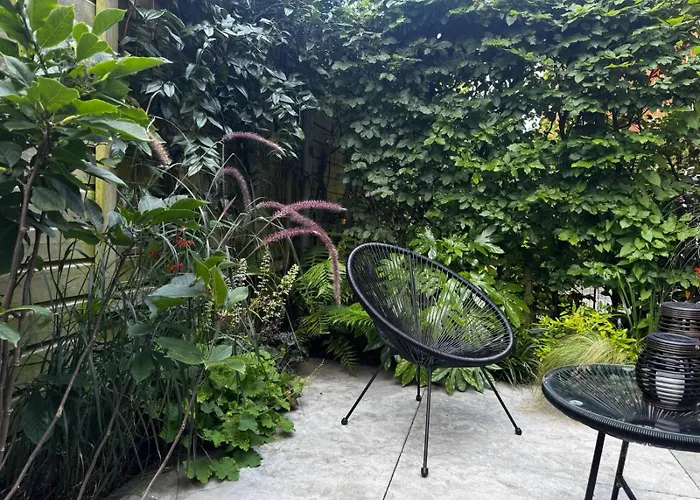 Urban Oasis With Free Parking 4*