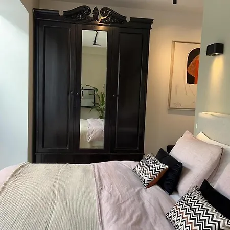 Urban Oasis With Free Parking Amsterdam