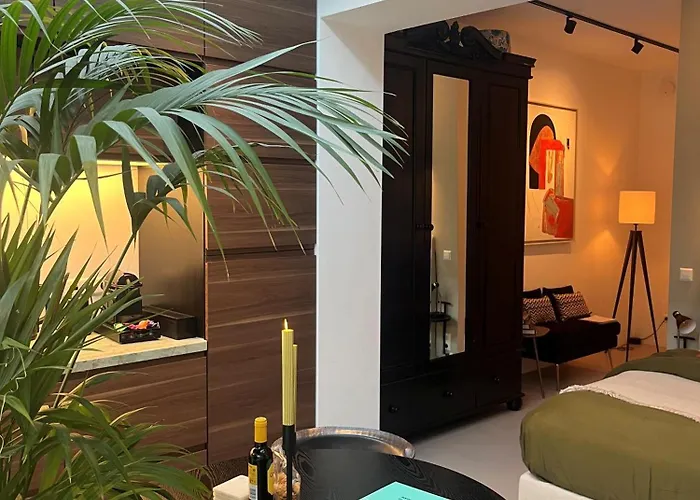 Urban Oasis With Free Parking 4*